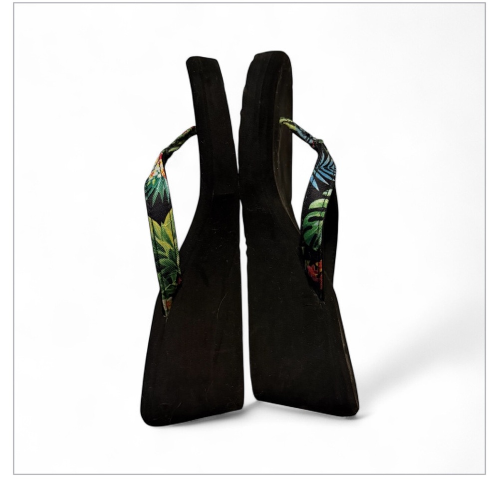 Flojos Black Wedge Sandals with Cushioned Sole floral print on straps - Picture 4 of 5